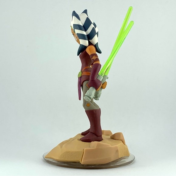 Disney Infinity 3.0 Star Wars Ahsoka Tano Figure Jedi Knight Lightsabers - Picture 3 of 10